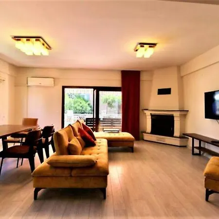 Child Friendly Villa With Pool In City Center