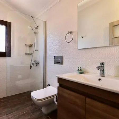 Villa Child Friendly Villa With Pool In City Center Fethiye