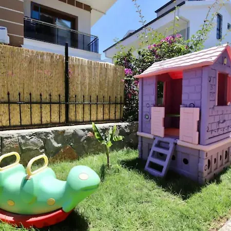 Child Friendly Villa With Pool In City Center Villa *